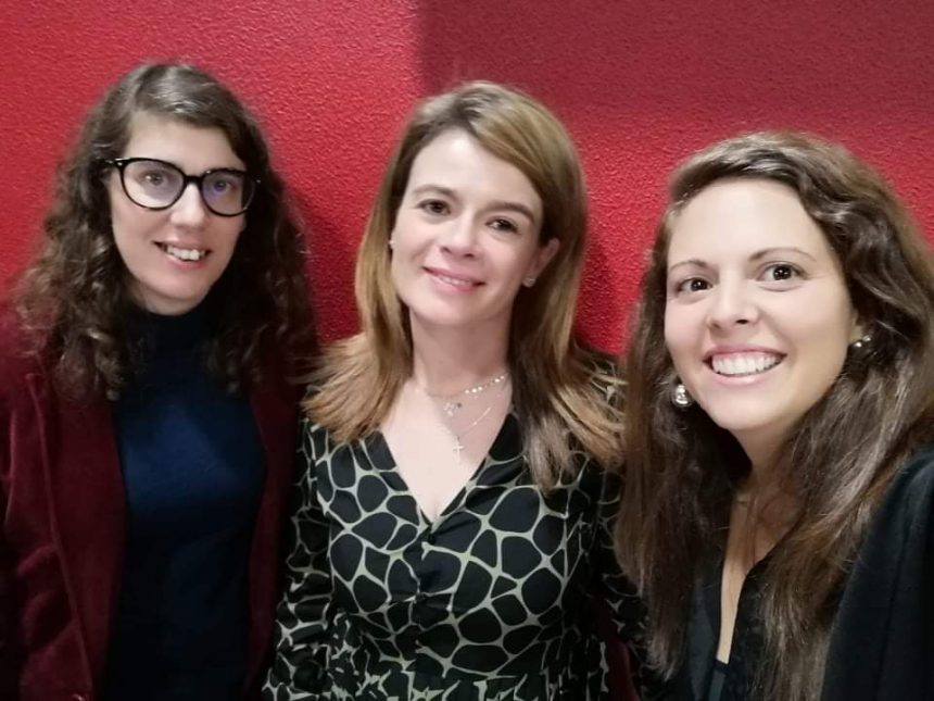 Mulheres socialistas juntas a falar da “Saúde Mental”