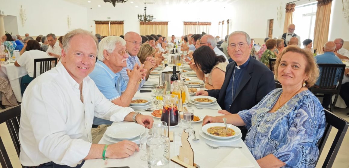 Raposenses reunidos em 25.º Encontro que contou com presença do Bispo