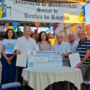 CMA entrega primeira tranche à Associação de Solidariedade de Benfica do Ribatejo