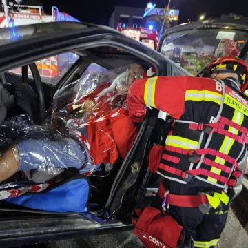 Bombeiros Voluntários de Almeirim promovem simulacro de acidente de viação no Festival da Sopa da Pedra (c/fotos)